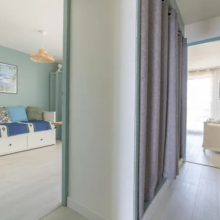 Corniche Azur Yourhosthelper * Sète